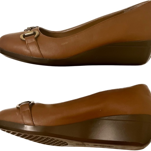 Chic Brown Tan Aerosole Wedges, Size 8.5 - Stylish comfort in every step! 🌟 - Picture 4 of 12